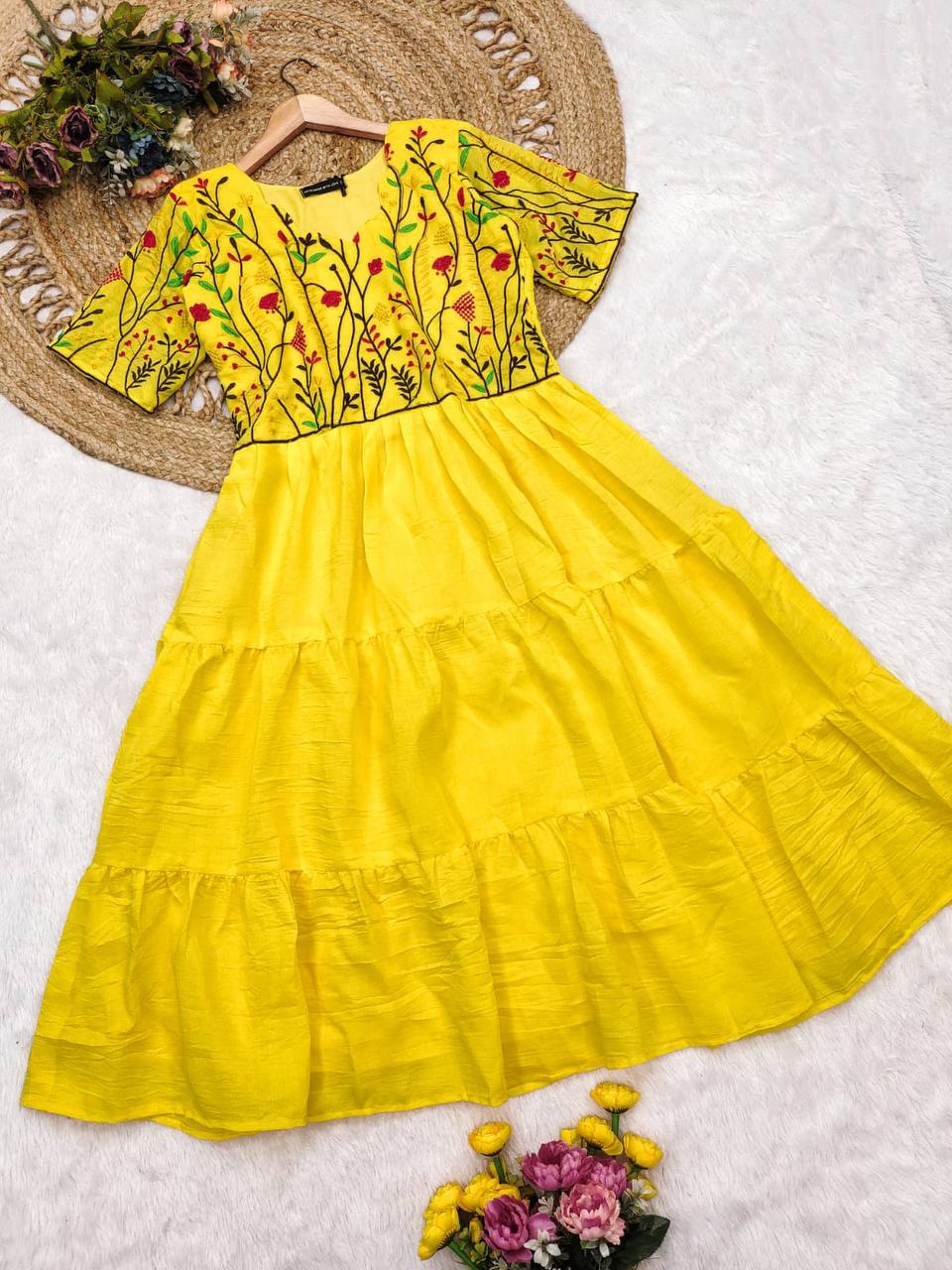 Exquisite Chain Stitch Embroidery Dress