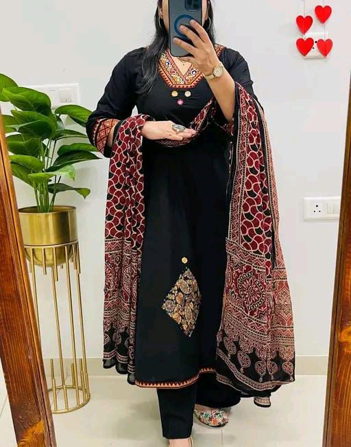 Rayon Kurti