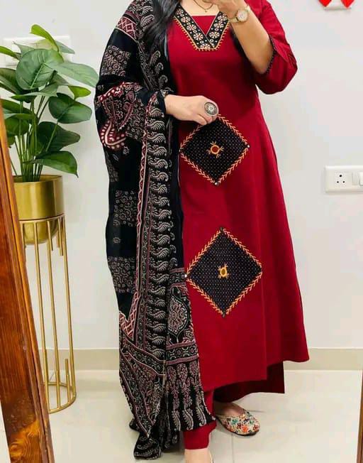 Rayon Women Kurti With Dupatta & Bottom Wear