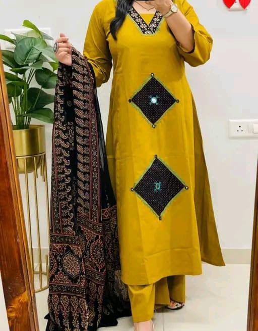 Rayon Women Kurti With Dupatta & Bottom Wear