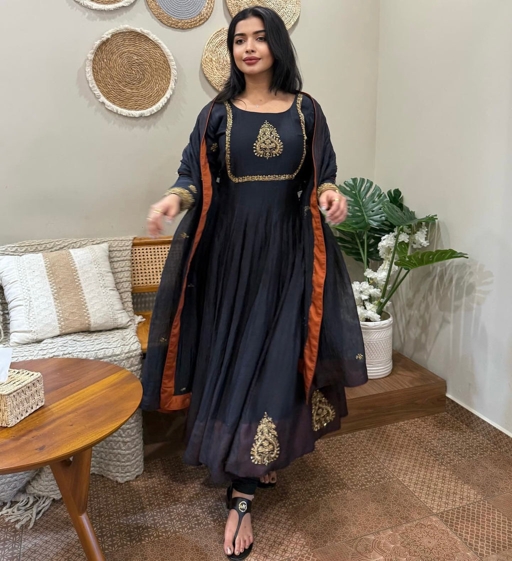 Full Sleeve Embroidered Ethnic Wear Set