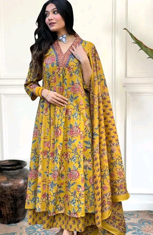 Printed Rayon Kurta with Three-quarter sleeves