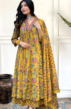 Printed Rayon Kurta with Three-quarter sleeves