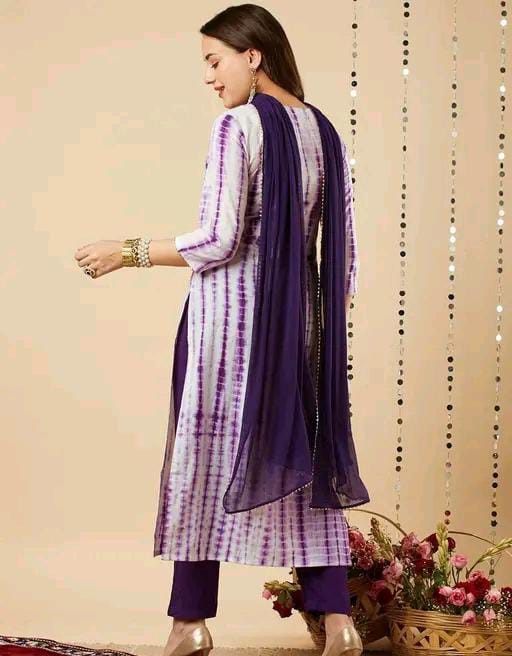 Multicolor Rayon Kurta set with Delicate Floral Embroidery