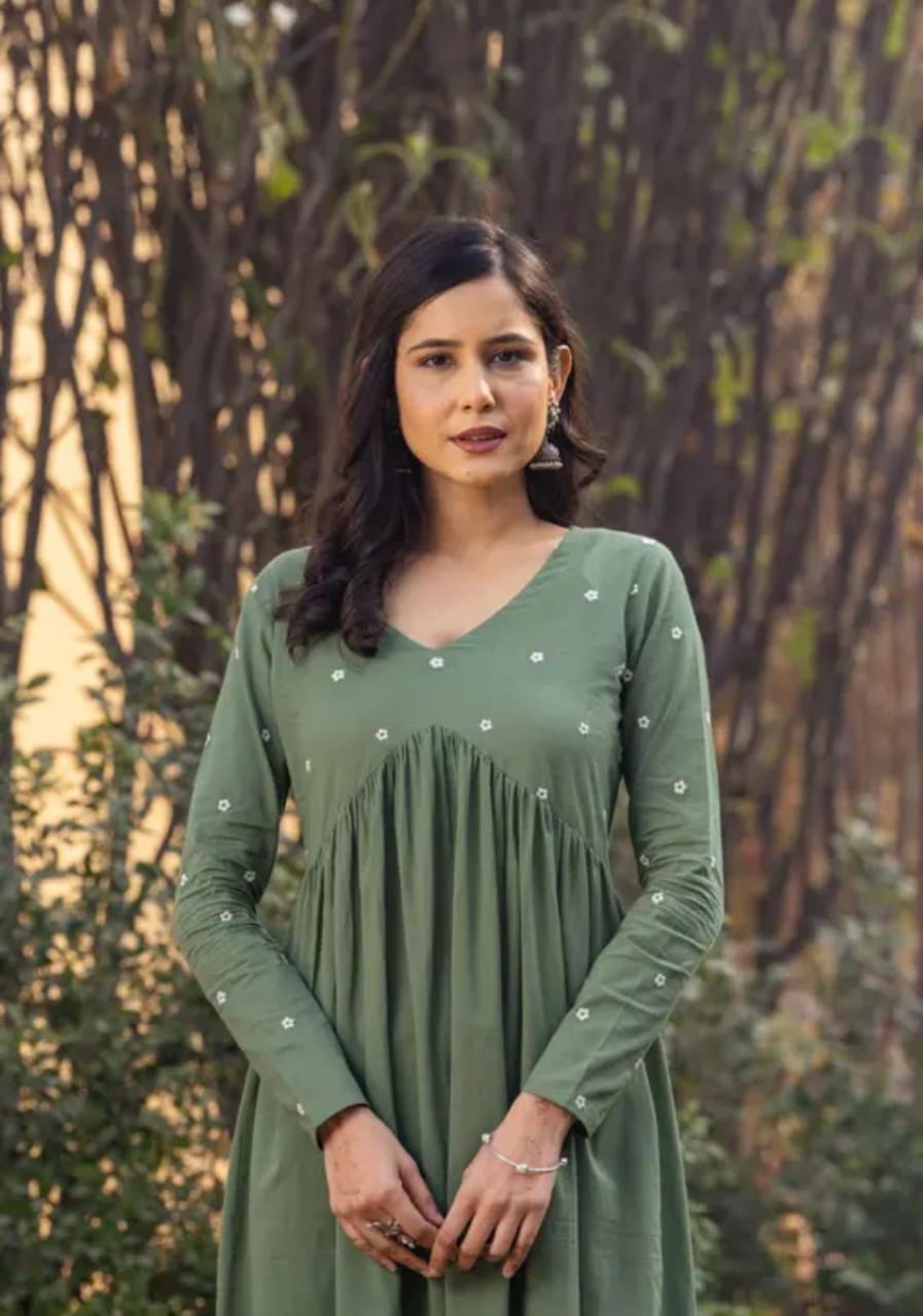 Aliya Cut Floral Embroidery Kurta Pant Set