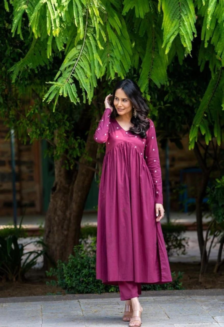 Aliya Cut Floral Embroidery Kurta Pant Set