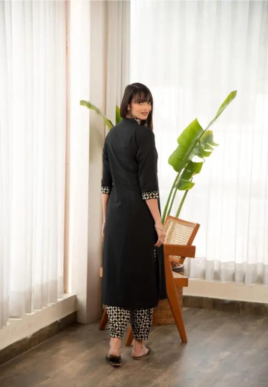 Printed Cotton Blend Straight Kurti Pant Set