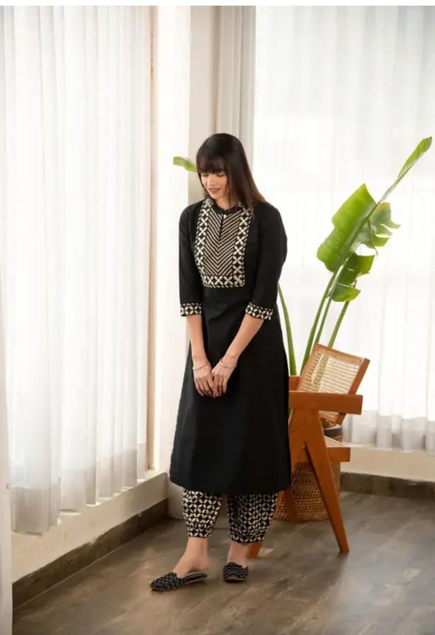 Printed Cotton Blend Straight Kurti Pant Set