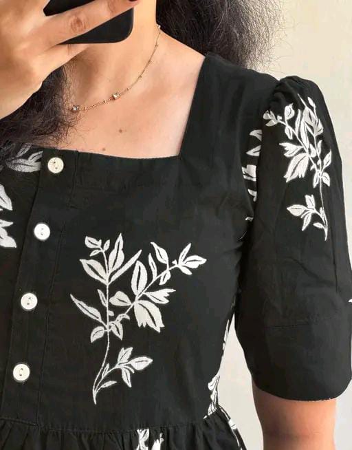 Aagam Drishya Kurtis