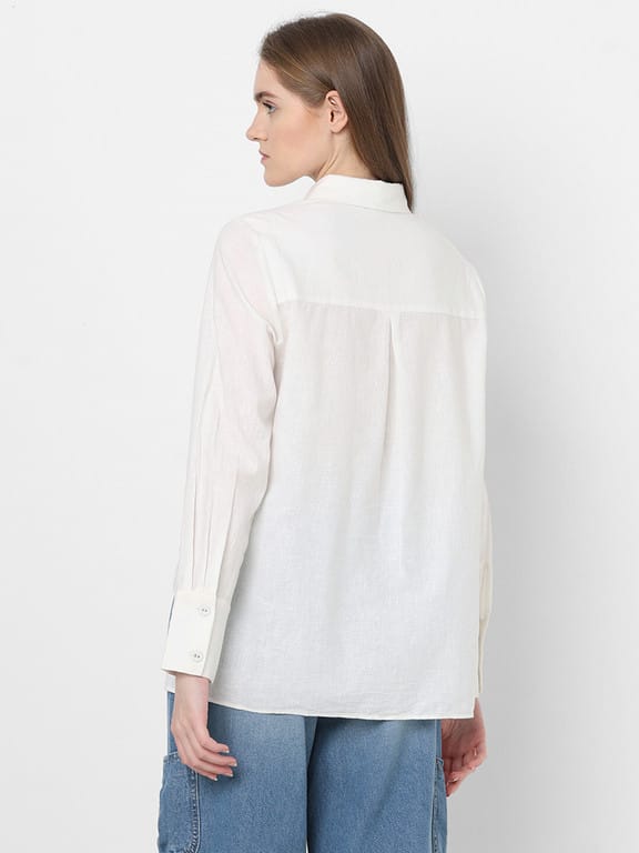 Women Regular Fit Solid Spread Collar Casual Shirt