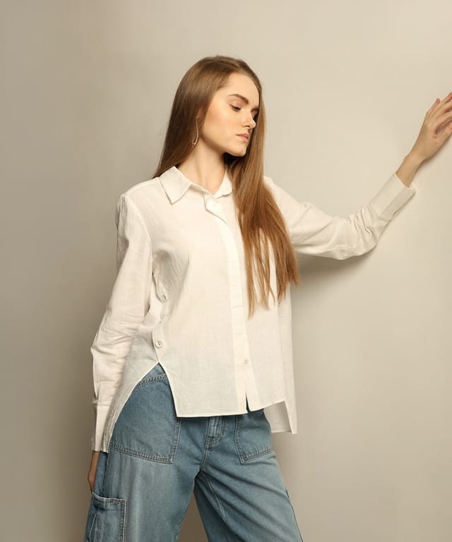 Women Regular Fit Solid Spread Collar Casual Shirt