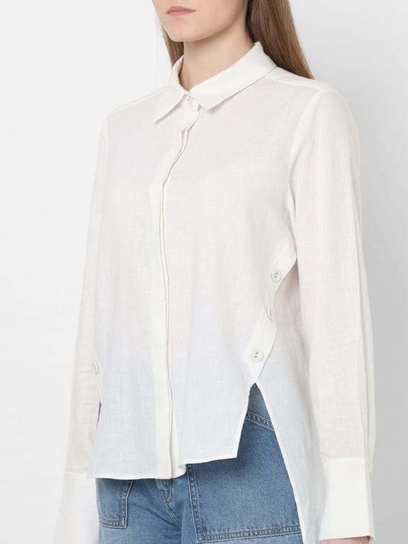 Women Regular Fit Solid Spread Collar Casual Shirt