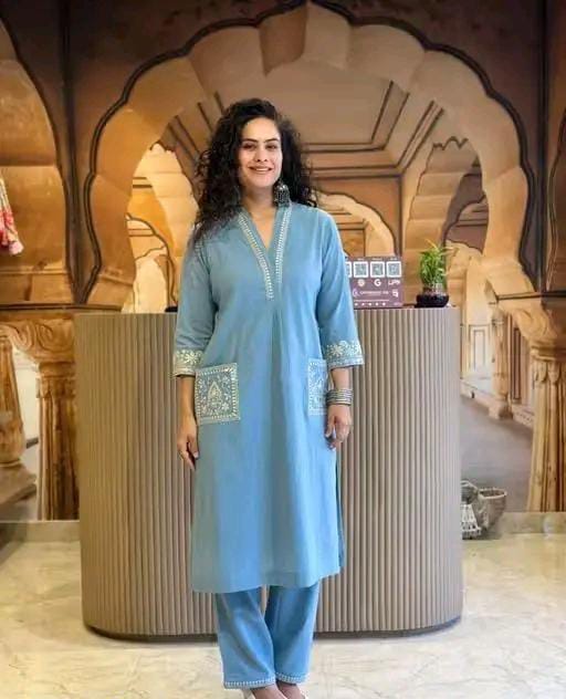 Kurti & Bottomwear with Embroided Pocket