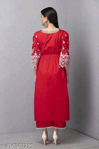 Aakarsha Petite Women Kurta Sets