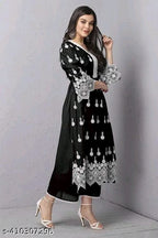 Aakarsha Petite Women Kurta Sets