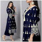 Aakarsha Petite Women Kurta Sets