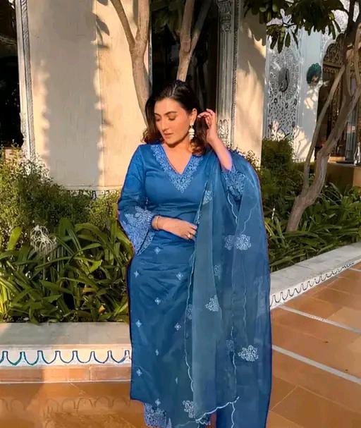 Trendy Petite Women Kurta Sets