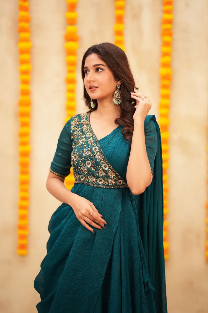 Meenakari’s Pre-Draped Saree–Anarkali