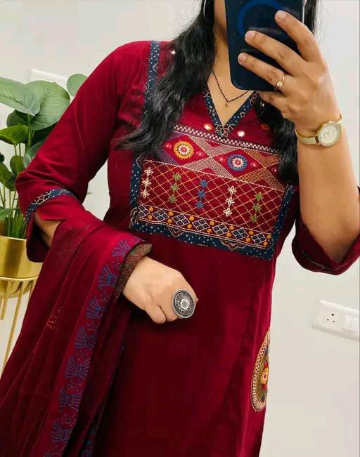 Rayon Slub Party Wear Kurti With Dupatta & Bottomwear #202